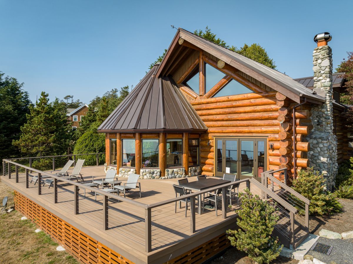 exterior of San Juan Island vacation rental